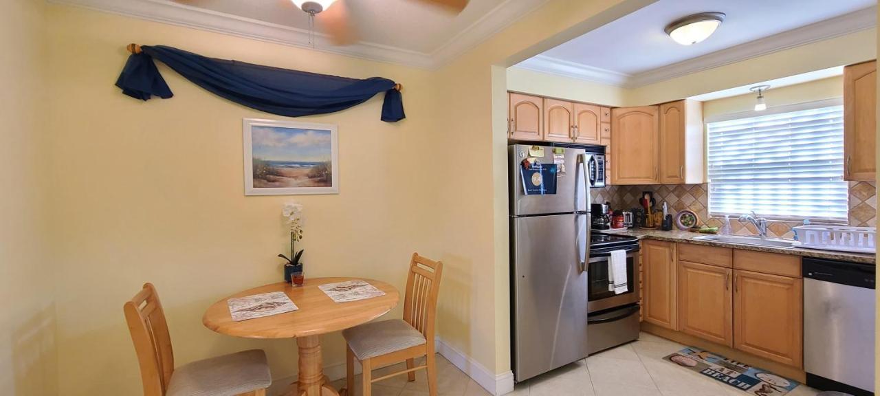 Beach Vacation Get-Away Apartment เซนต์พีทบีช ภายนอก รูปภาพ
